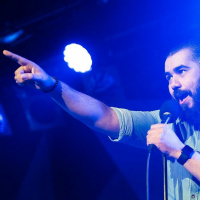 #22 - Arbi El Ayachi kan niet stoppen met namedroppen