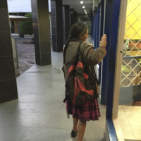 Vendedora de bolsitas, 65 años.