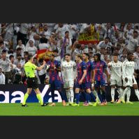 Ganas de volver a veros... Com ho va celebrar el Madrid ha de portar al vestidor lesperit de la pancarta