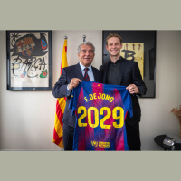 De Jong firma la seva renovació fins al 2029 amb augment de clàusula i de sou