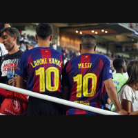 Lamine Yamal ven tres vegades més samarretes que Leo Messi quan era jugador del Barça