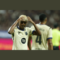 Lamine Yamal es va posar la corona de rei