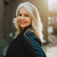 EP630: Daniele Hage - The CounterCulture Grandmas Secret To Getting 2.3 M Views Of Your Videos A Month!