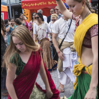 72: Eastern Gurus  Sects in the West - Truth or Scam? 