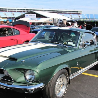 7 Novias Para 7 Humanos