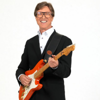SNS Online Series 4 - Hank Marvin