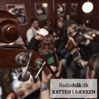 Katten i Sækken 92 (82 min.) - Oktober 2021 - Host Morten A. Høirup, nyt fra bl.a. Helene Tungelund, Jydsk på Næsen, DMA Roots 2021, Nordic Harp Meeting, Stine Michel og Mouritz Hørslev Projektet m.m.