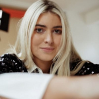 Whats The Story: Faye Shortt Keeled Over Mid-Hamlet 