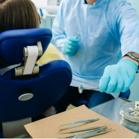 Does Your Hair Colour Really Make A Difference At The Dentist?