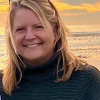 Episode 137: Kelly Seelig - Author + Marketing Advisor