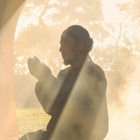 إقترب منه تسعد !!