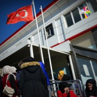 شو عم بيصير للسوريين بتركيا؟ - من سيرة لسيرة 227