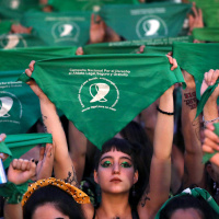 Especial marzo, el mes de la mujer (II): aborto legal, seguro y gratuito Argentina y Polonia, dos realidades opuestas