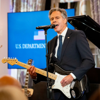 Going Rogue With Caitlin Johnstone