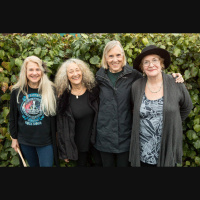 Ace of Cups guitarist/bassist Denise Kaufman