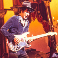 Robbie Robertson en su Autopista Sin Fin