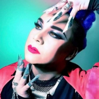 Ladies and Gentlemen and All Binaries...Max Xandaux