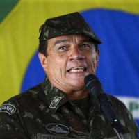 Parece que foi uma coreografia do Ministro da Defesa para ajudar Bolsonaro nesse avanço insistente contra as urnas