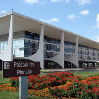 Governo Lula chega ao Planalto e encontra portas fechadas