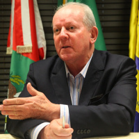 Deputado Marcos Vieira fala sobre Orçamento de SC e cenário político para 2026