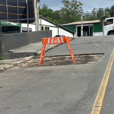 Rádio Cruz De Malta Am 830