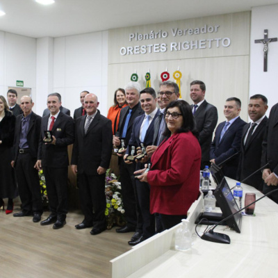 Rádio Cruz De Malta Am 830