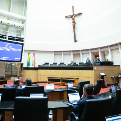 Rádio Cruz De Malta Am 830