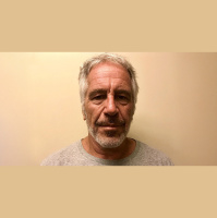 Il fantasma Jeffrey Epstein non se ne vuole andare