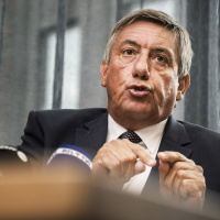 #199. Het wordt vandaag heet onder de voeten van Jan Jambon