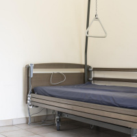 #184: Terwijl we naar de ziekenhuizen keken, trof corona de woonzorgcentra