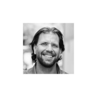 Thriller Novelist Carter Wilson