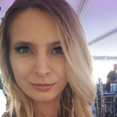 Psychology America With Dr. Alexandra