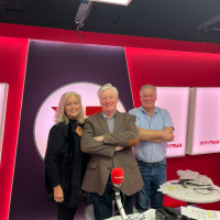 The joy of sending and receiving handwritten cards and letters