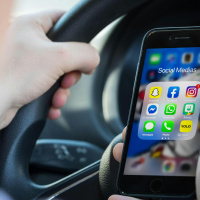 Phone use while driving is getting worse