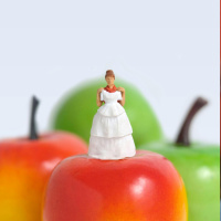 The pressure of shedding for the wedding!