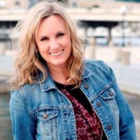 Jerry Talks With Carmen Brown