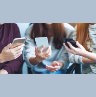 Adolescenti, social media e sviluppo cognitivo: cosa ci dicono le ricerche