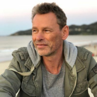 PETER LAWRENCE | Professional Punter  Form Analyst