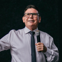 Pastor Eli Parreira - As famílias importam para DEUS.