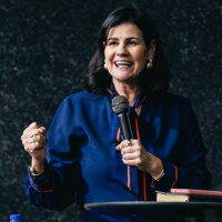 Ester Almeida - Autoridade do crente.