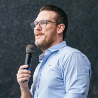 Daniel Parreira - O poder de se misturar como família na igreja