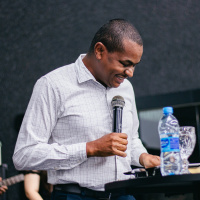 Você vai medir o gigante ou comer do fruto? - Isaac Silva