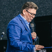 Pastor Eli Parreira - Imbatíveis com Deus. Se Deus é por nós, quem será contra nós.