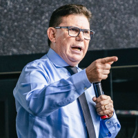 Pr. Eli Parreira - A fé que gera força. Cultivando a fé em você.