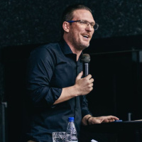 Pr. Daniel Parreira - Faça da sua história uma grande história.