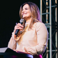 Conferência de Homens e Mulheres - Keziah Galo