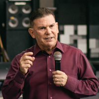 A nossa fé precisa brilhar - Pr Eli Parreira