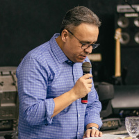 Ressuscitados com Cristo - Paulo Miranda