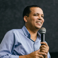 Crescendo Espiritualmente - Atevaldo Silva