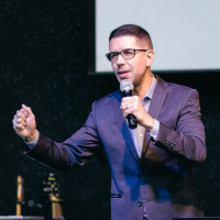 A graça de Deus operando em nossas vidas - Thiago Freitas